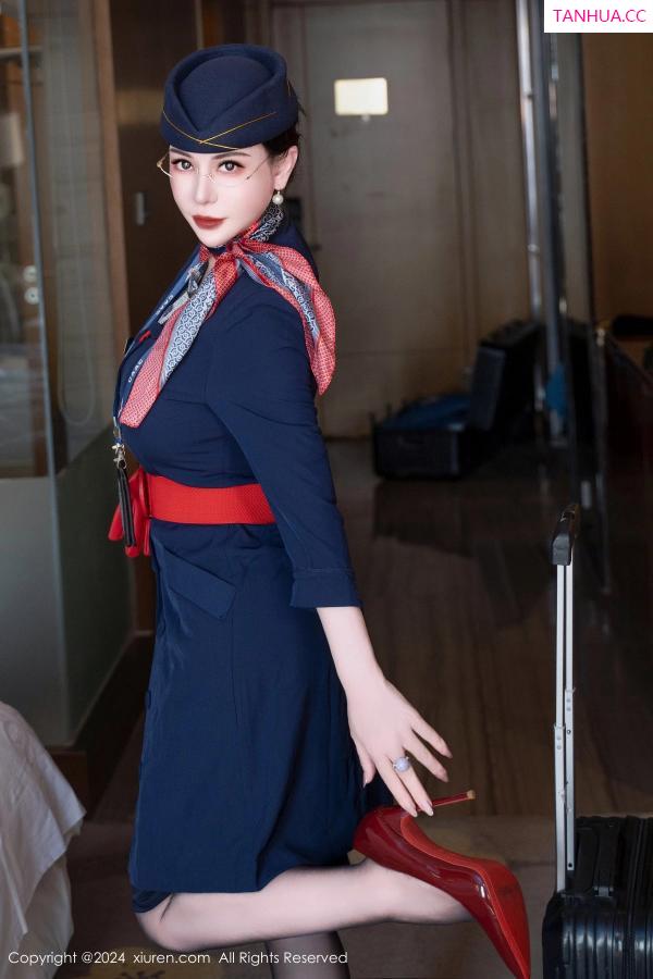   [XiuRen]高清写真图 2024.03.19 No.8253 悦悦姐 黑丝美臀第9张图片